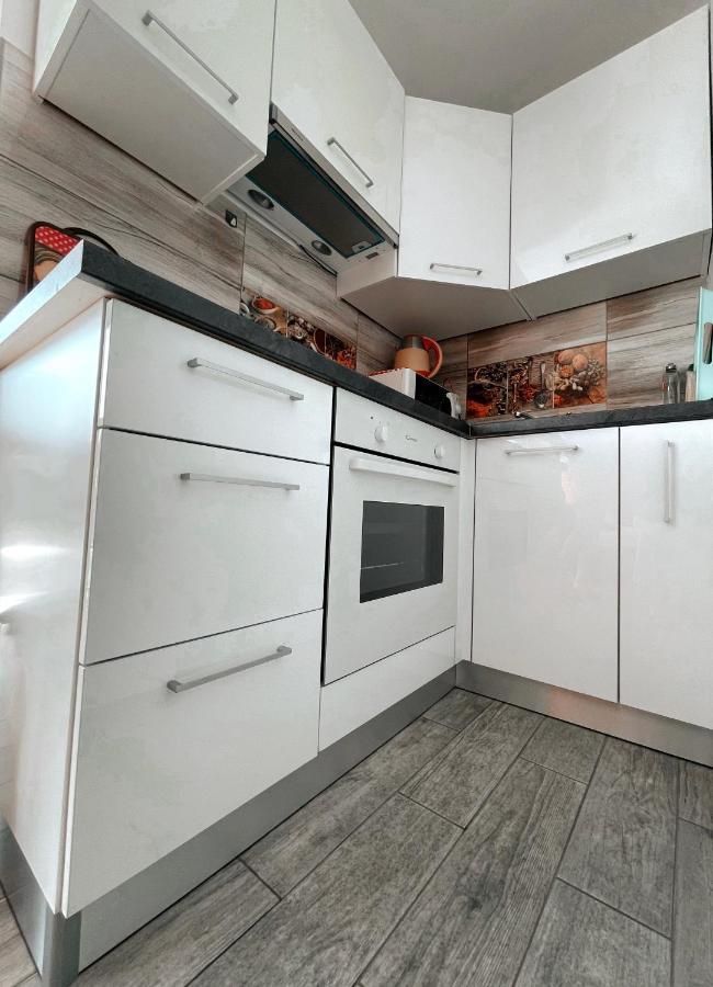 Luxury Apartman Asia غييكا المظهر الخارجي الصورة